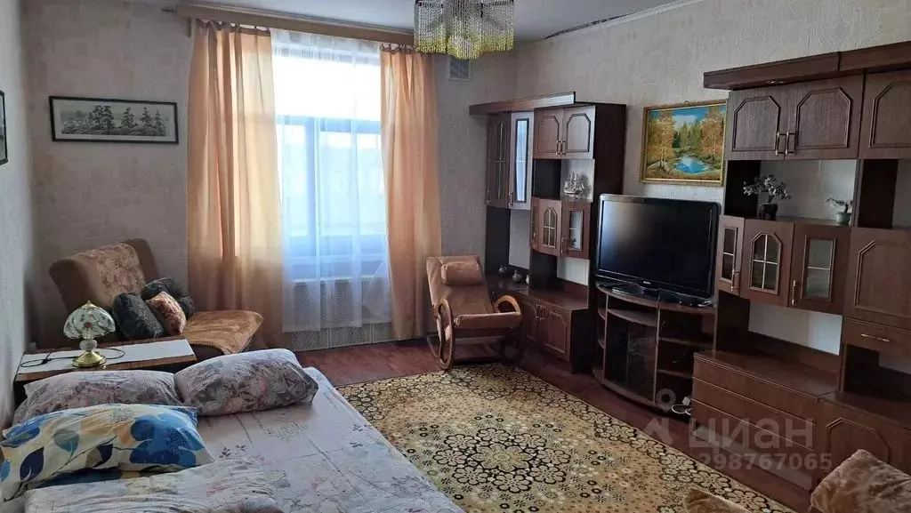 2-к кв. Карелия, Сортавала Комсомольская ул., 1 (80.0 м) - Фото 0