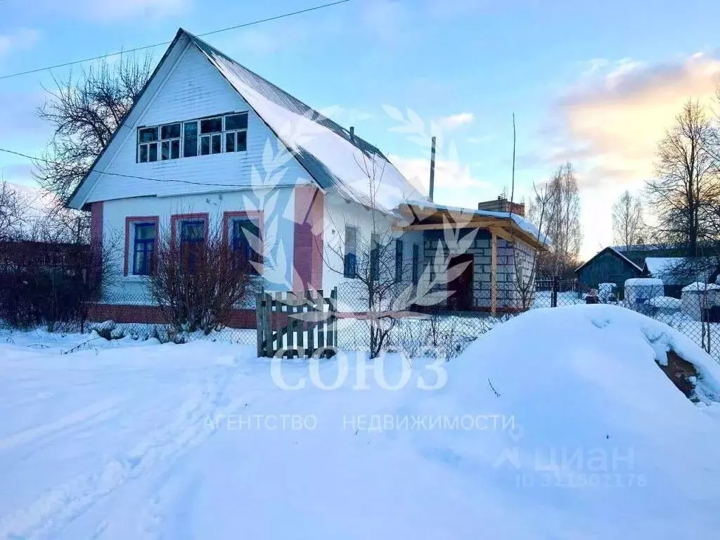 Дом в Калужская область, Кондрово Дзержинский район, ул. Строителей, 8 ... - Фото 0