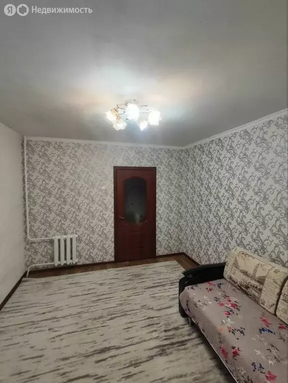 1-комнатная квартира: Нижнекамск, улица Сююмбике, 56 (38.7 м) - Фото 2