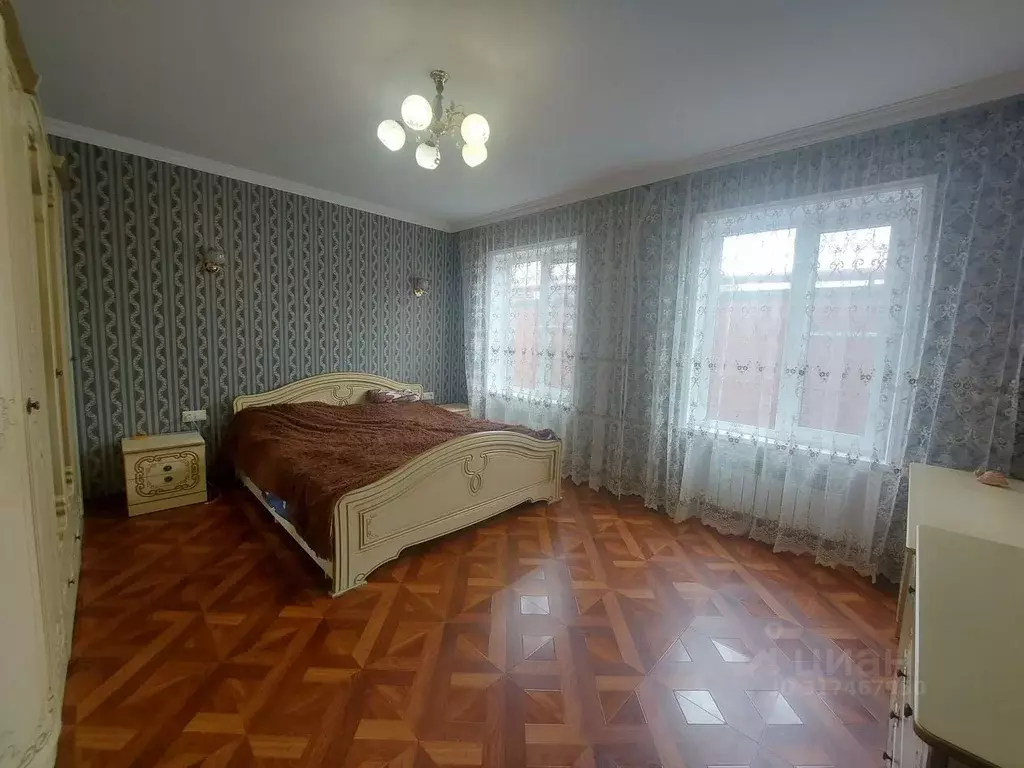 Дом в Краснодарский край, Армавир ул. Советской Армии, 389 (114 м) - Фото 1