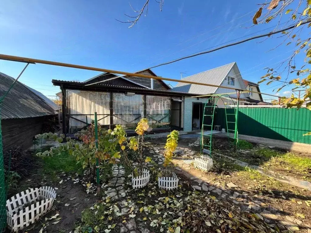 Дом в Саратовская область, Энгельс Станционная ул., 15/1 (32 м) - Фото 0