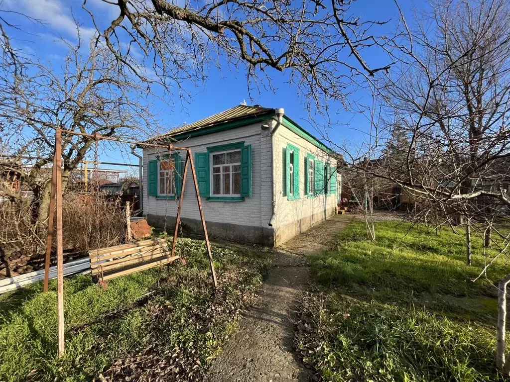Дом в Краснодарский край, Лабинск Вишневый пер., 2 (69 м) - Фото 2
