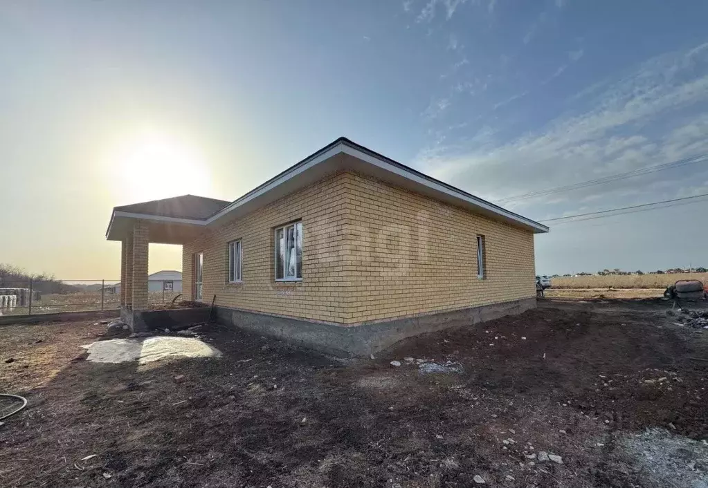 Дом в Оренбургская область, Оренбургский район, с. Благословенка ул. ... - Фото 0