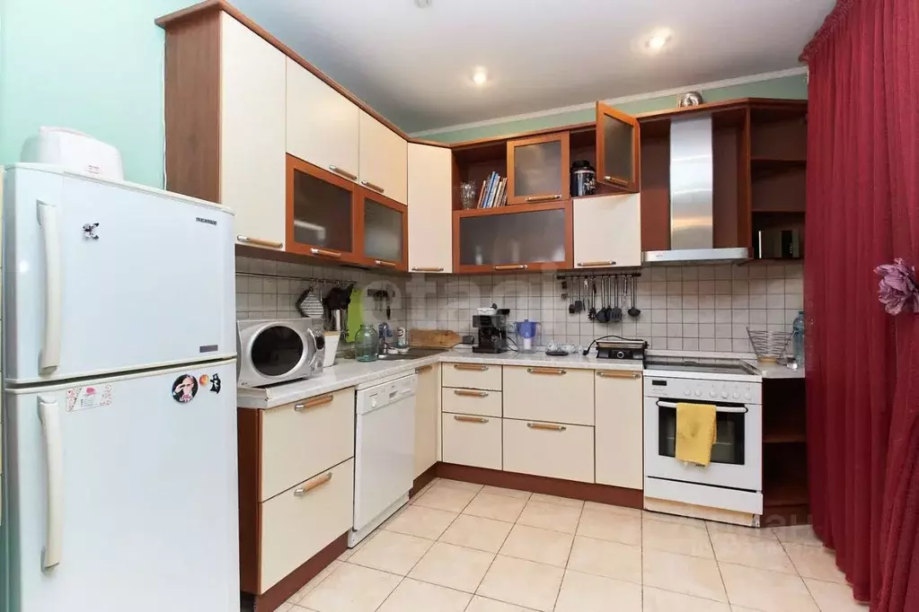 3-к кв. Тюменская область, Тюмень Первомайская ул., 44к2 (82.0 м) - Фото 2