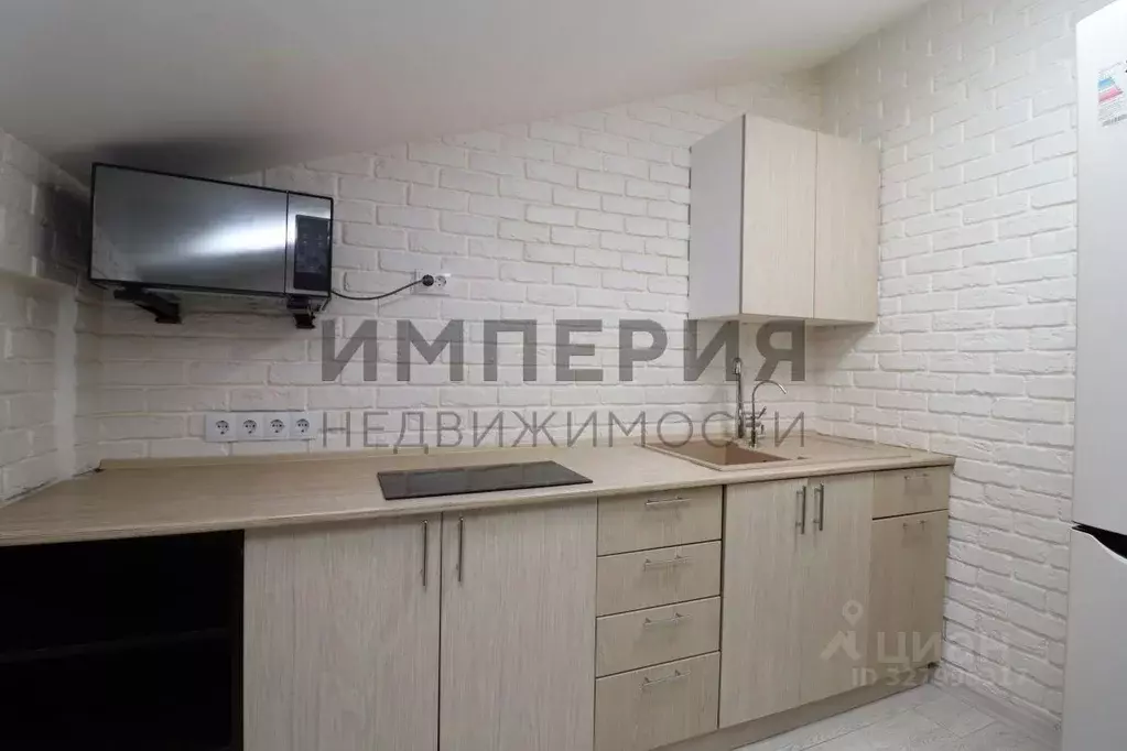 1-к кв. Крым, Симферополь ул. Железнодорожная, 1Г (30.7 м) - Фото 2