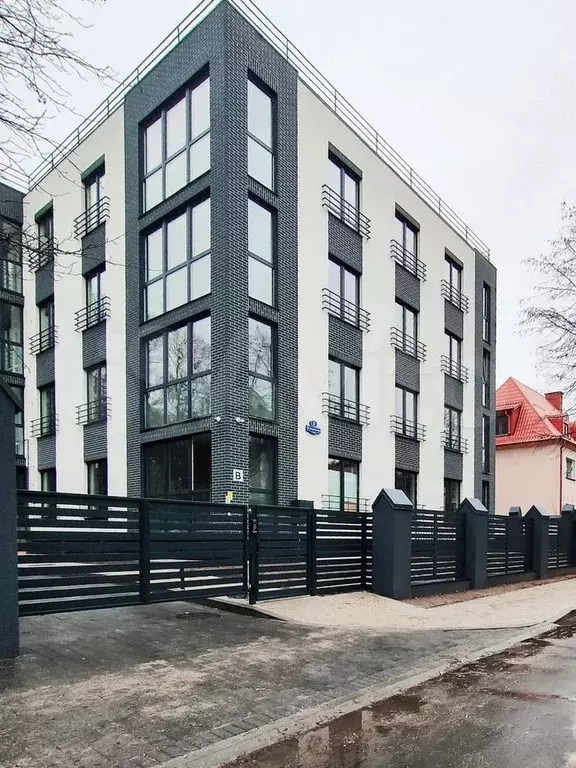 3-к. квартира, 130 м, 2/4 эт. - Фото 1