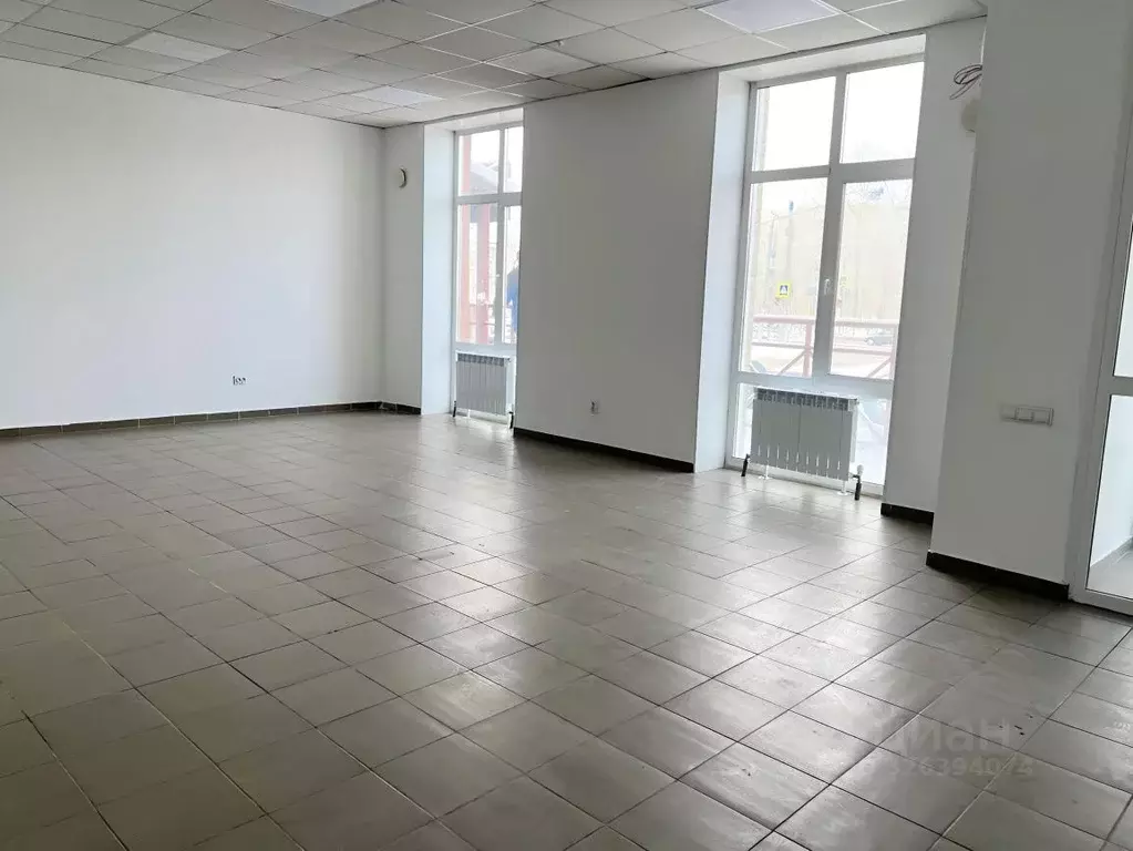 Помещение свободного назначения в Омская область, Омск просп. ... - Фото 2