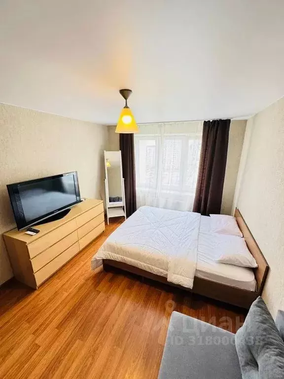 2-к кв. Свердловская область, Екатеринбург ул. Щорса, 105 (65.0 м) - Фото 1