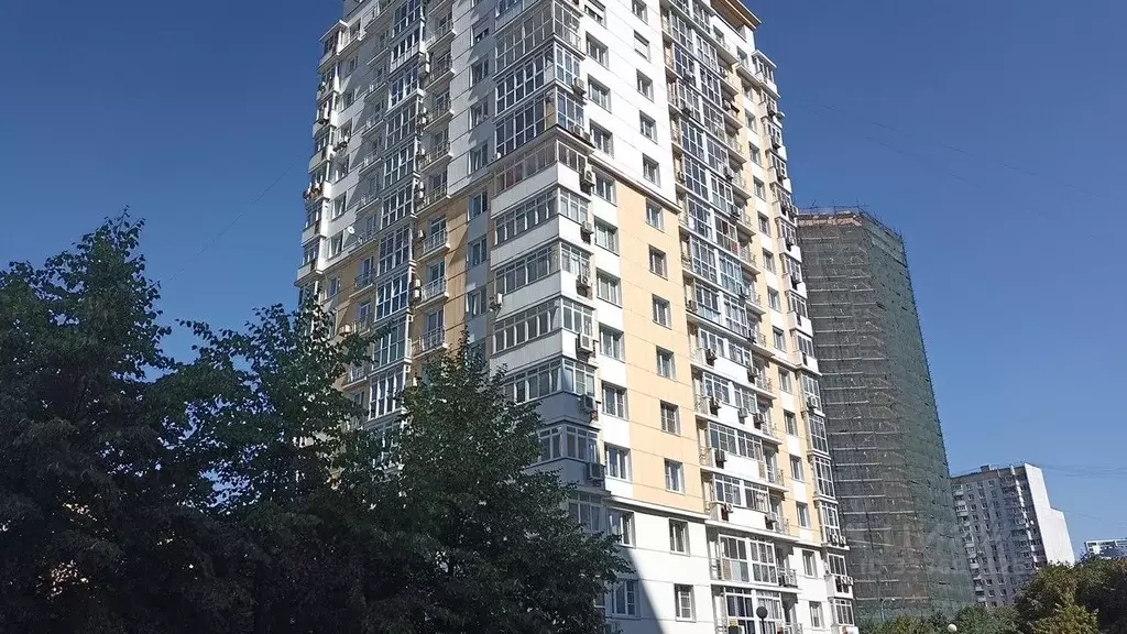 Гараж в Москва 2-я Филевская ул., 8с1 (13 м) - Фото 1