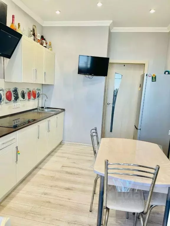 2-к кв. Краснодарский край, Краснодар Юбилейный мкр, ул. 70-летия ... - Фото 1