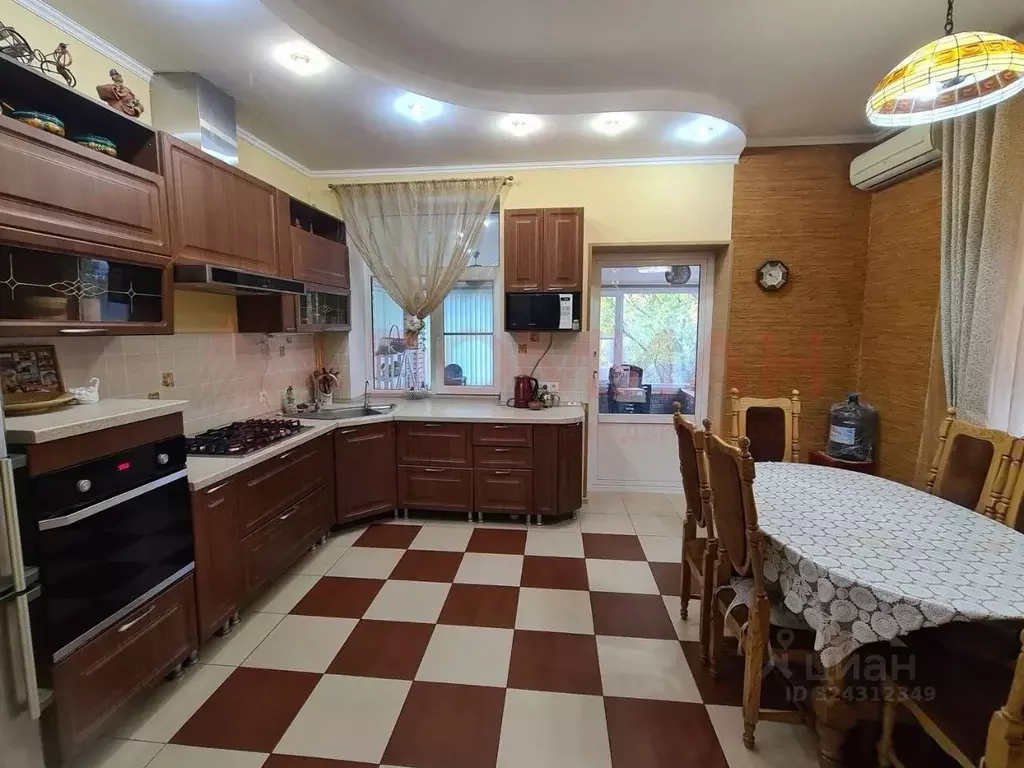 Коттедж в Ростовская область, Волгодонск ул. Гагарина, 57Г (273 м) - Фото 0