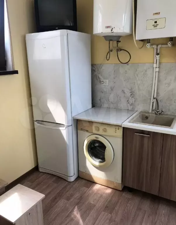 2-к. квартира, 30 м, 1/3 эт. - Фото 0