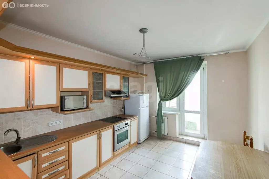2-комнатная квартира: Тюмень, улица Малыгина, 8 (75.6 м) - Фото 1