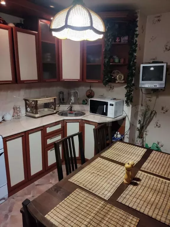 2-к. квартира, 55 м, 1/10 эт. - Фото 1