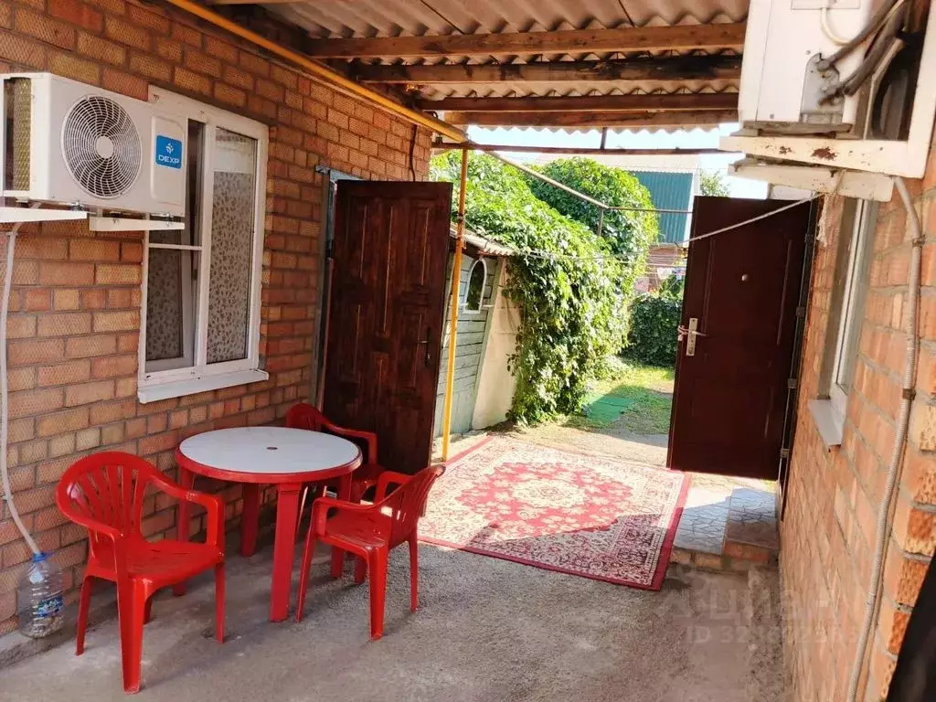 2-к кв. Краснодарский край, Ейск ул. Калинина, 12 (50.0 м) - Фото 1