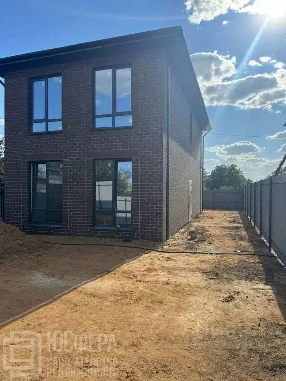 Коттедж в Волгоградская область, Волгоград Кубанская ул., 46 (122 м) - Фото 1