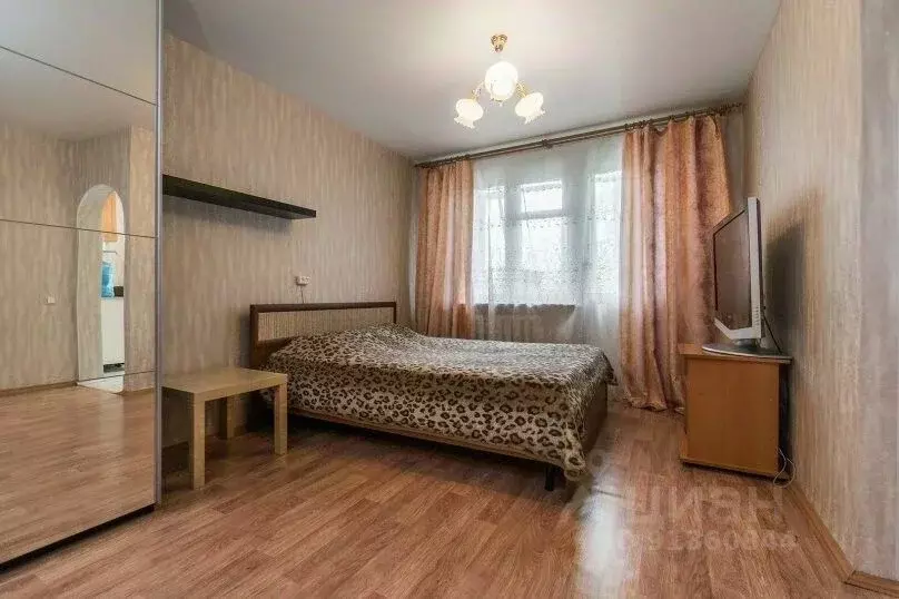 1-к кв. Свердловская область, Екатеринбург ул. Азина, 39 (33.0 м) - Фото 1