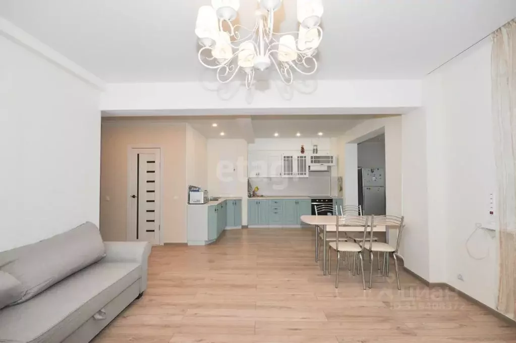 2-к кв. Сахалинская область, Южно-Сахалинск просп. Победы, 9Б (68.8 м) - Фото 2