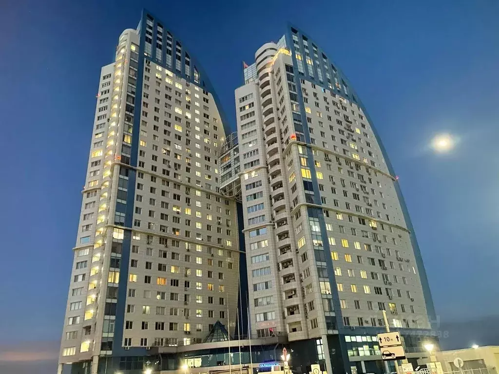 3-к кв. Волгоградская область, Волгоград ул. Калинина, 2А (128.0 м) - Фото 0