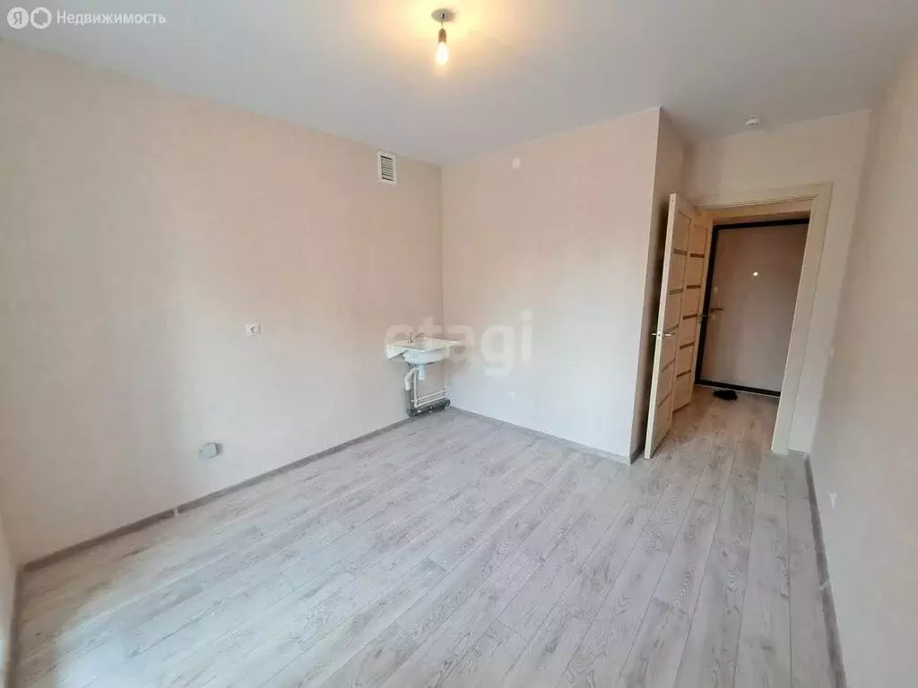 1-комнатная квартира: село Осиново, улица Гайсина, 2 (34.7 м) - Фото 2