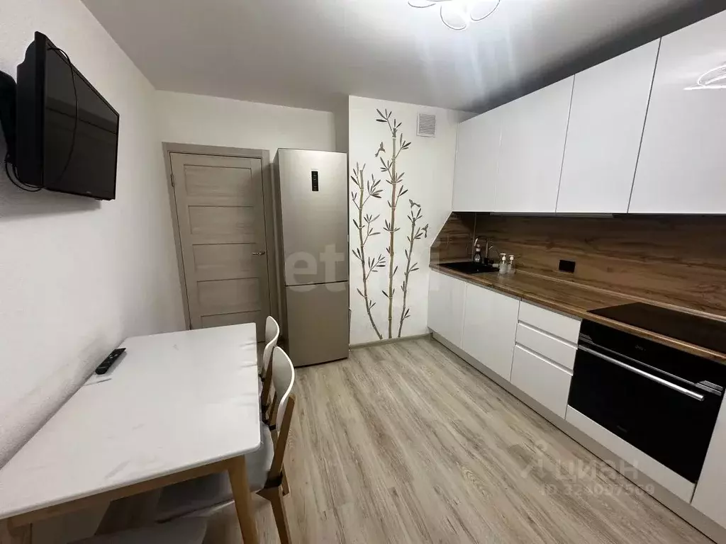 2-к кв. Санкт-Петербург ул. Русановская, 18к3 (50.0 м) - Фото 1