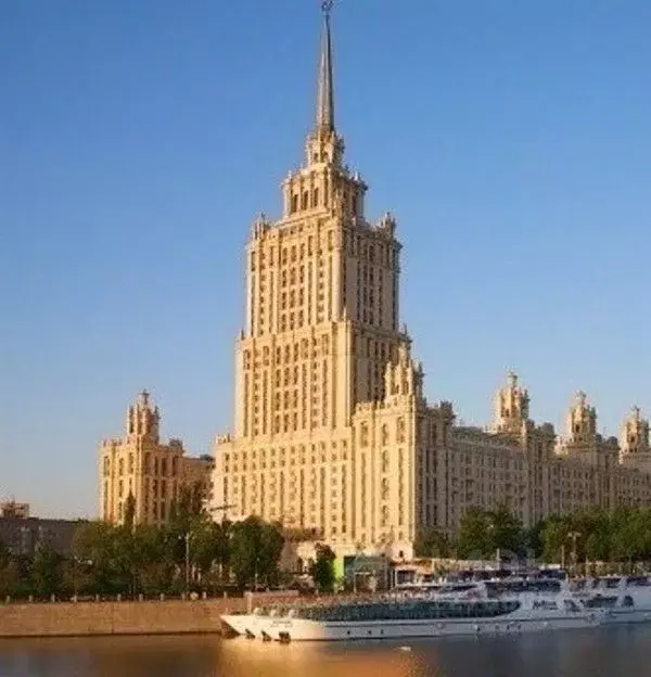 1 кв москва. Гостиница Рэдиссон Ройал. Radisson Royal Москва. Рэдиссон Украина Москва гостиница. Кутузовский просп., 2/1с1.