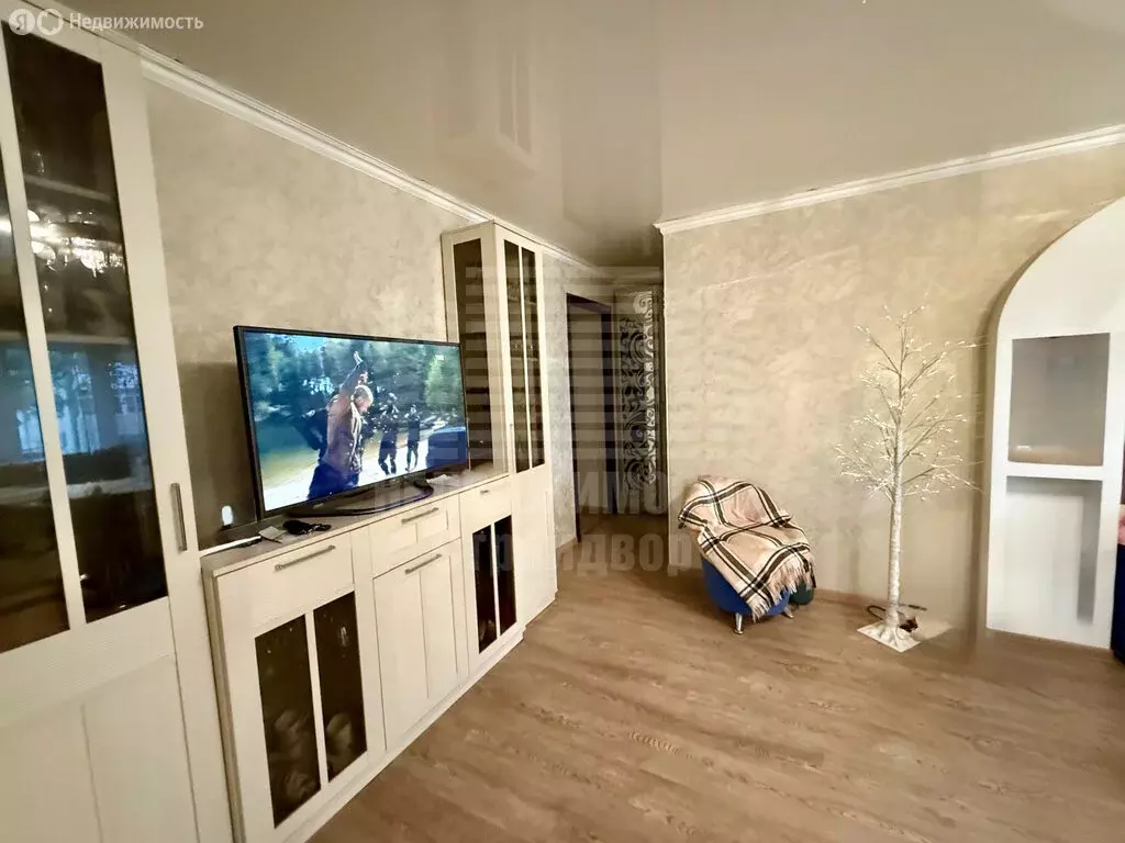 3-комнатная квартира: Таганрог, улица Пальмиро Тольятти, 8-2 (55 м) - Фото 1