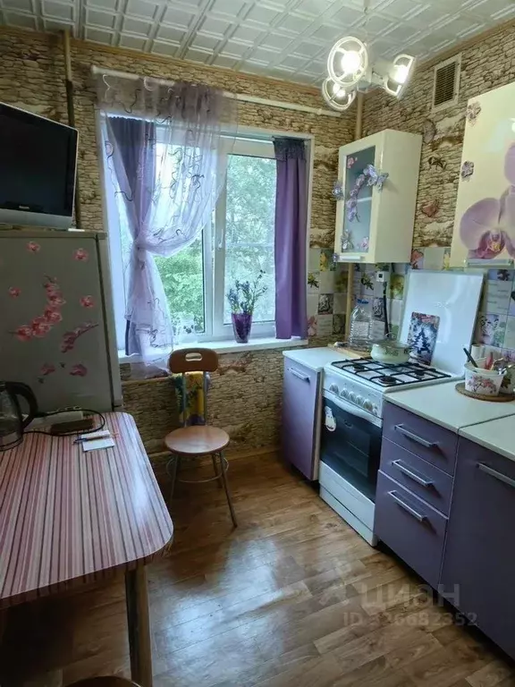 2-к кв. Ленинградская область, Кингисепп Большая Советская ул., 15 ... - Фото 1