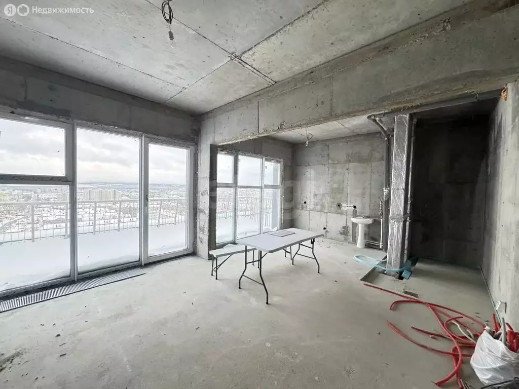 3-комнатная квартира: Южно-Сахалинск, улица имени Н.Г. Смирнова, 9 ... - Фото 2