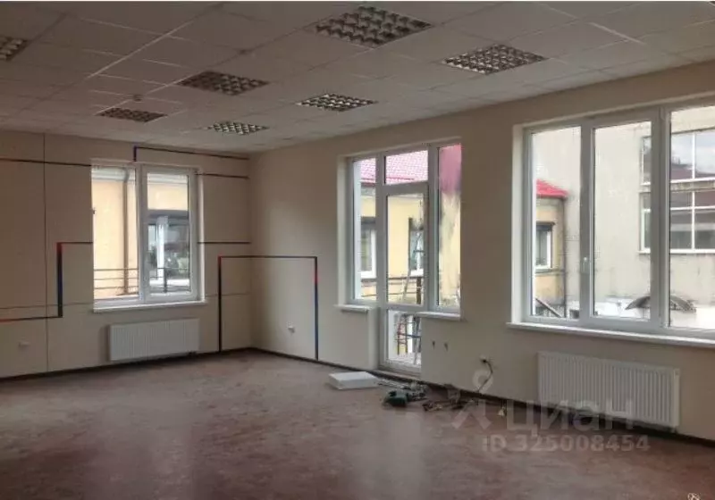 Офис в Калининградская область, Калининград Красная ул. (52 м) - Фото 1