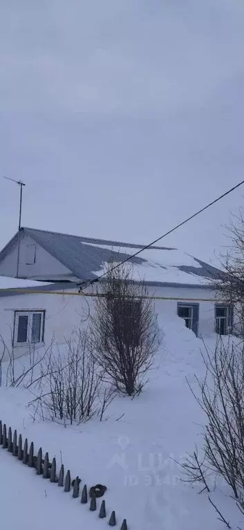 Дом в Оренбургская область, Тюльганский район, Разномойский сельсовет, ... - Фото 1