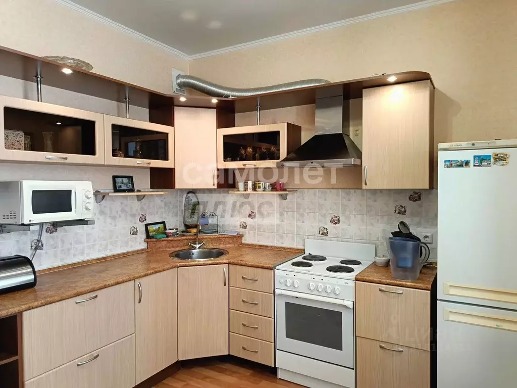 2-к кв. Белгородская область, Старый Оскол Степной мкр, 8 (63.3 м) - Фото 1