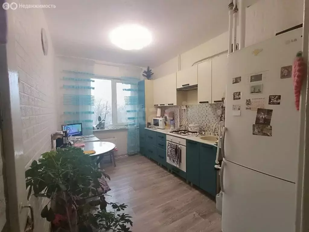 3-комнатная квартира: Симферополь, улица Маршала Жукова, 3 (57.8 м) - Фото 1