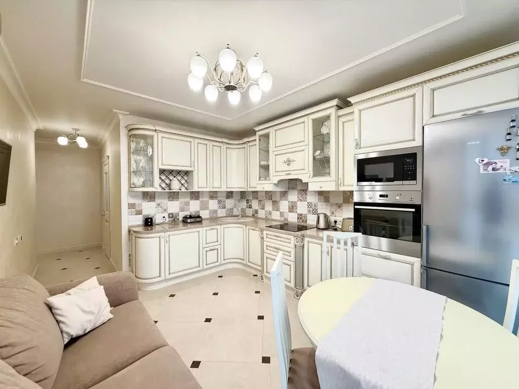 3-к кв. Московская область, Домодедово Южный мкр, ул. Курыжова, 21 ... - Фото 0