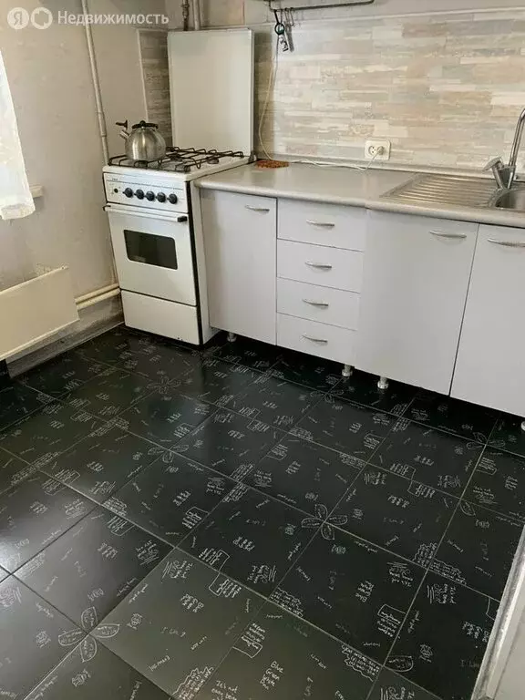 2-комнатная квартира: Краснодар, улица Красных Партизан, 79 (50 м) - Фото 0