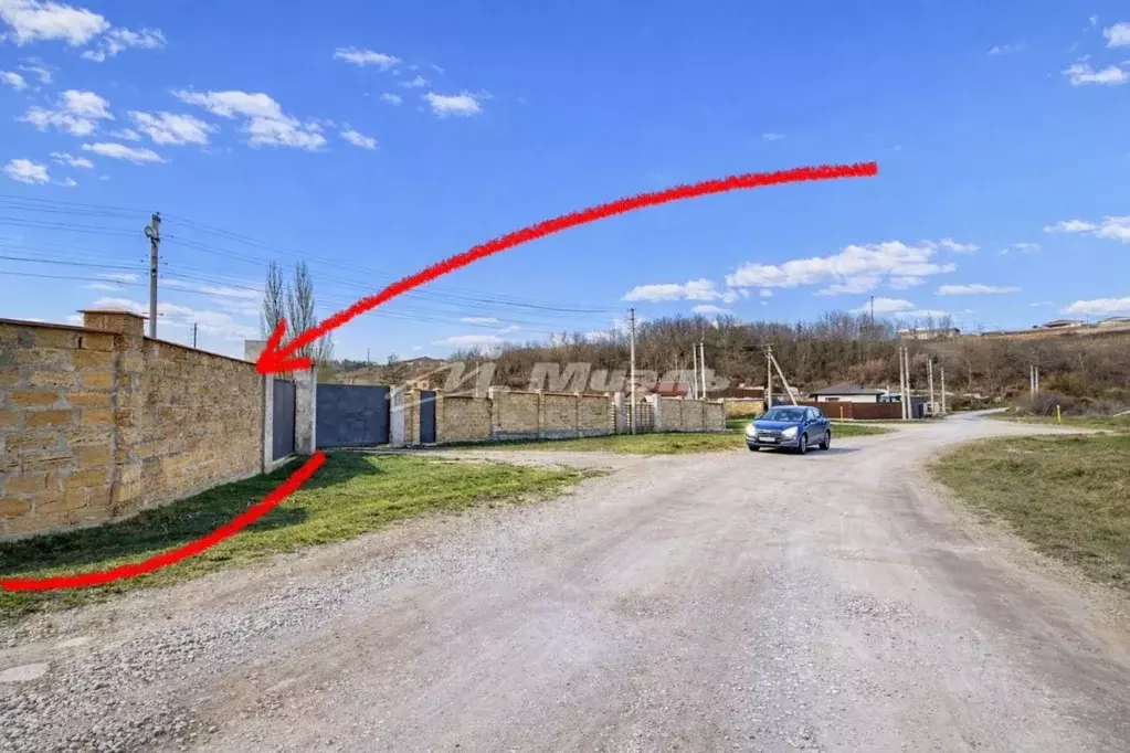 Участок в Крым, Симферопольский район, Добровское с/пос, с. Пионерское ... - Фото 2