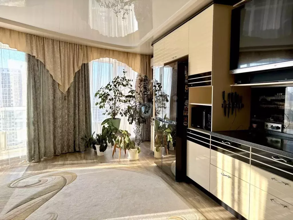 3-к кв. Башкортостан, Уфа ул. Сун-Ят-Сена, 11 (80.6 м) - Фото 1