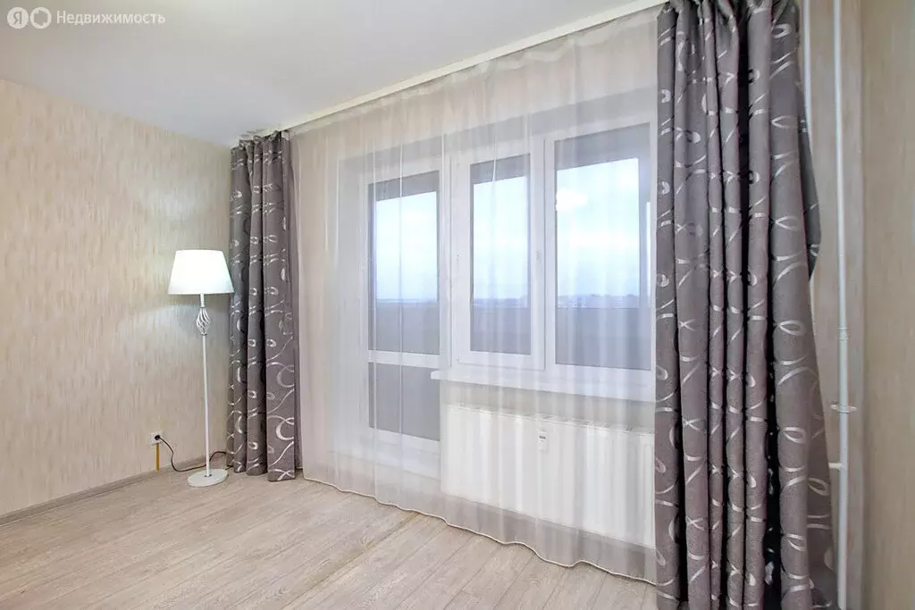 3-комнатная квартира: Пермь, улица Маяковского, 54 (65.6 м) - Фото 1