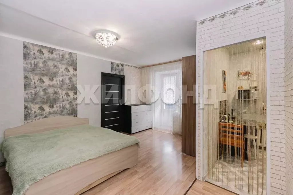 3-к кв. Новосибирская область, Новосибирск ул. Немировича-Данченко, ... - Фото 1