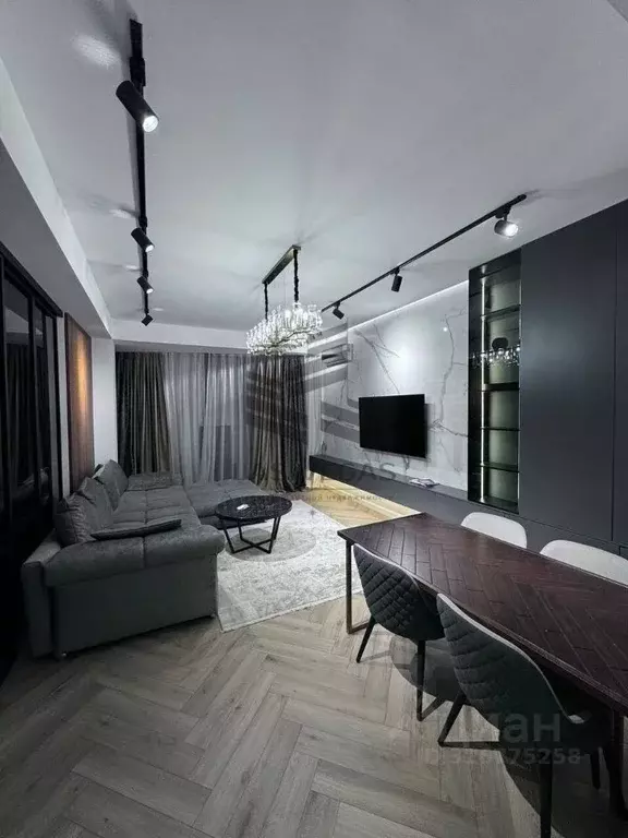 3-к кв. Татарстан, Казань ул. Павлюхина, 110В (70.0 м) - Фото 0