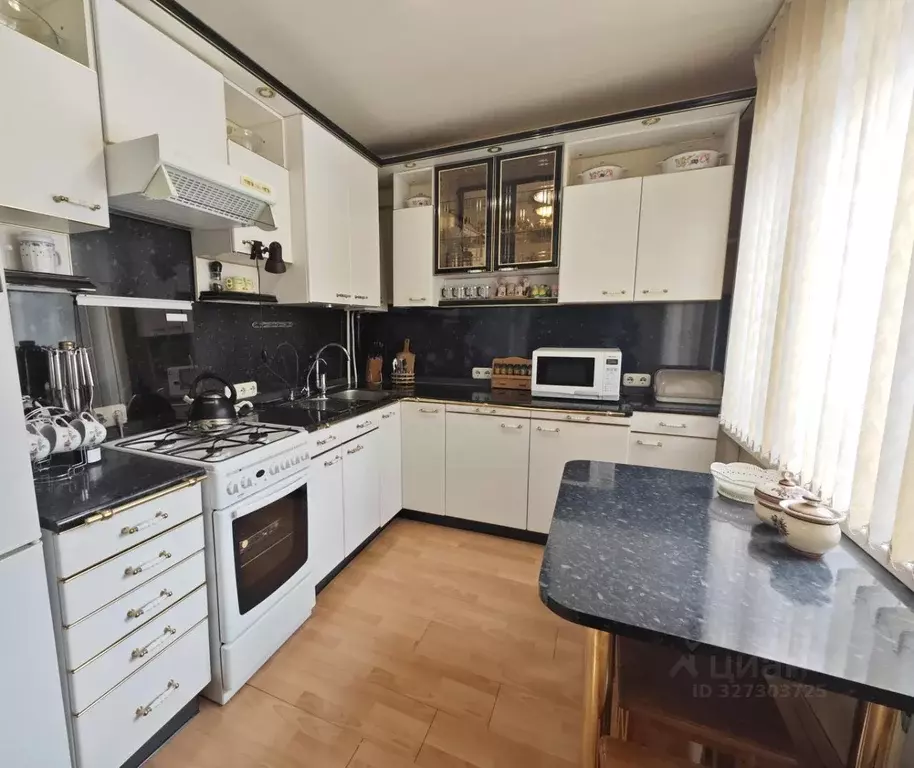 3-к кв. Новгородская область, Великий Новгород просп. Мира, 26к6 (71.0 ... - Фото 1
