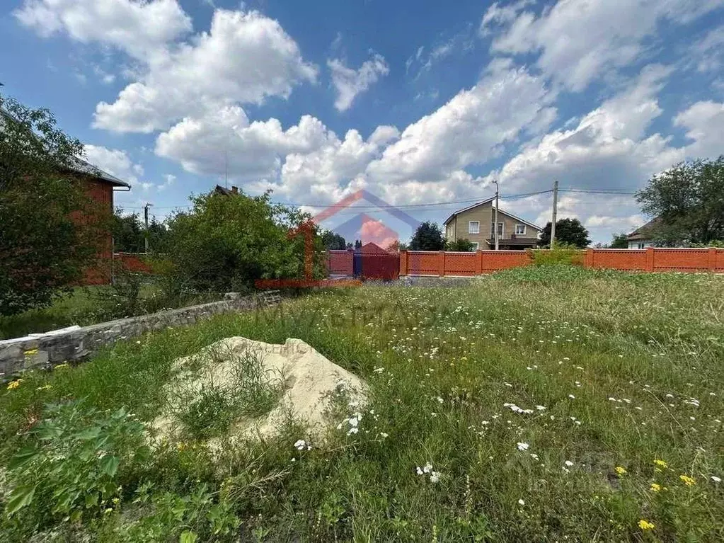 Участок в Белгородская область, Старый Оскол пер. 1-й Володин, 2 (8.0 ... - Фото 0