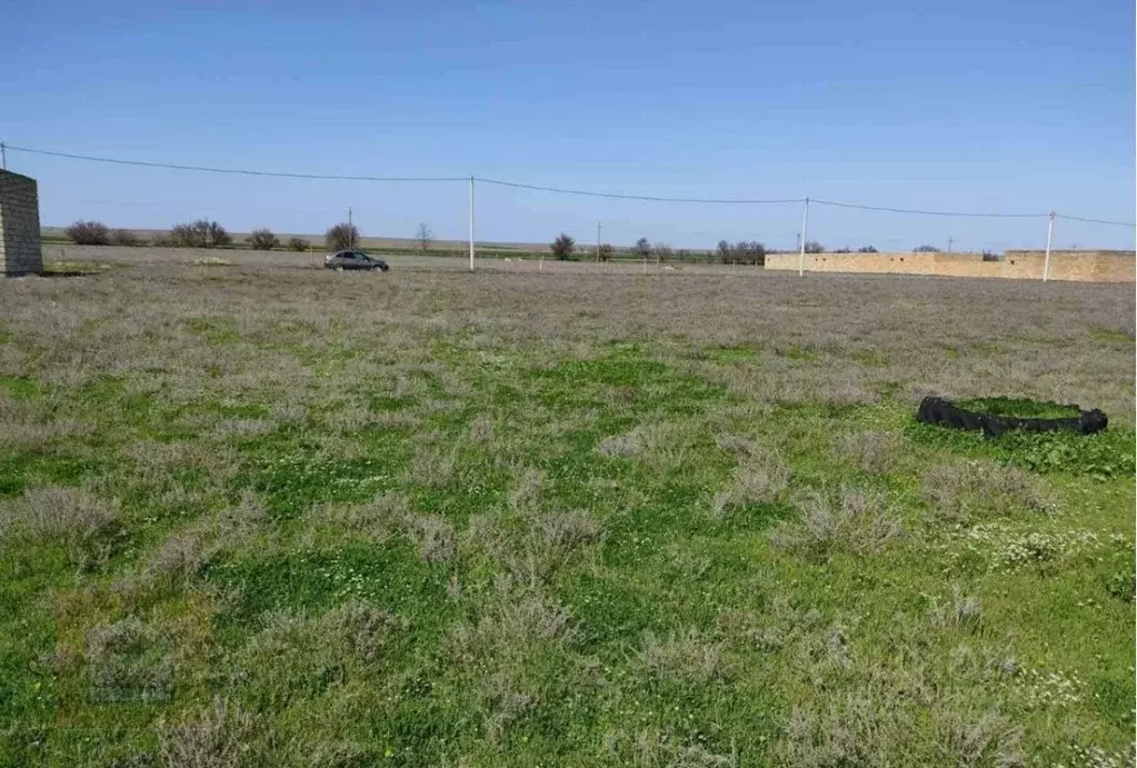 Участок в Крым, Сакский район, Штормовское с/пос, с. Приветное  (6.0 ... - Фото 1