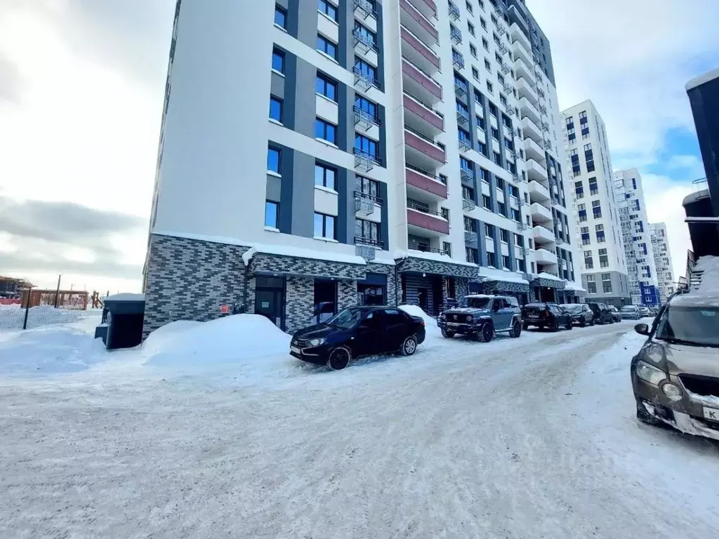 Помещение свободного назначения в Удмуртия, Ижевск ул. 10 лет Октября, ... - Фото 1