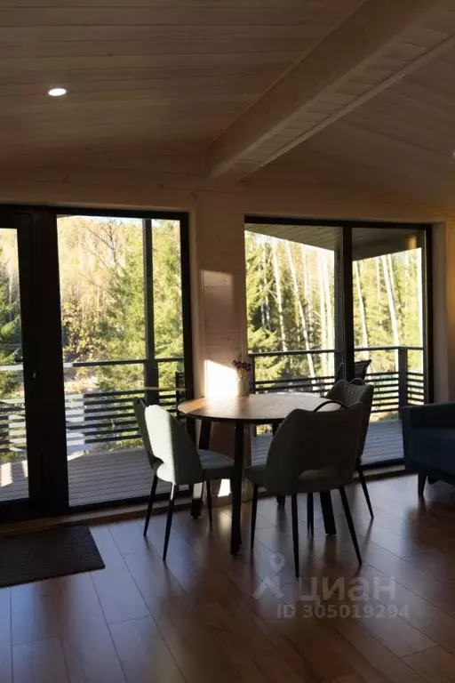 Дом в Пермский край, Губахинский муниципальный округ, Усьва рп ул. ... - Фото 2