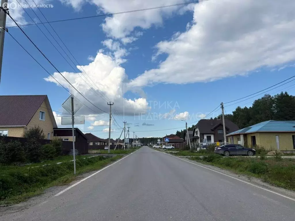 Участок в Тюменский район, деревня Ушакова, Рябиновая улица (7.5 м) - Фото 0