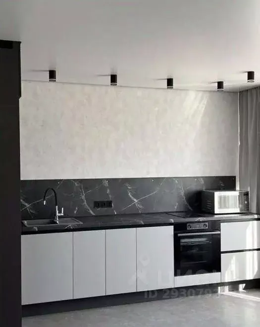 1-к кв. Тюменская область, Тюмень ул. 50 лет Октября, 57Бк2 (37.0 м) - Фото 1