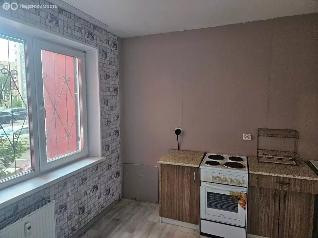 3-комнатная квартира: Пермь, улица Калинина, 50 (80 м) - Фото 1