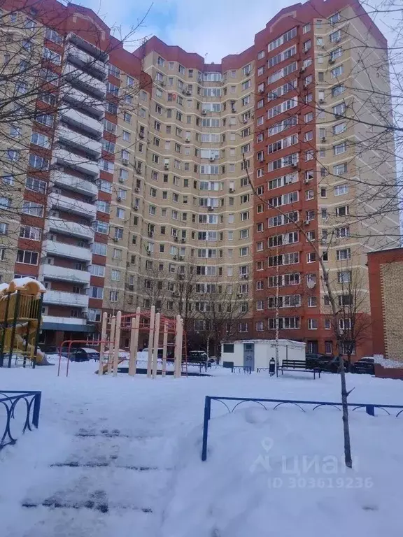 2-к кв. Московская область, Красногорск ул. Королева, 9 (65.0 м) - Фото 0