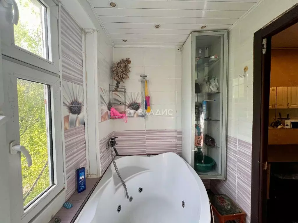 Продается 4-комнатная квартира - Фото 2